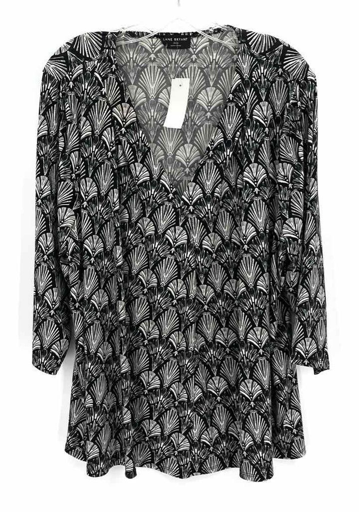 Size 22/24 LANE BRYANT Black/White Shirt