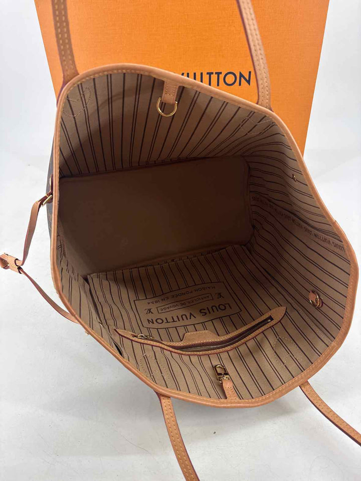 Louis Vuitton Luxury - Purse