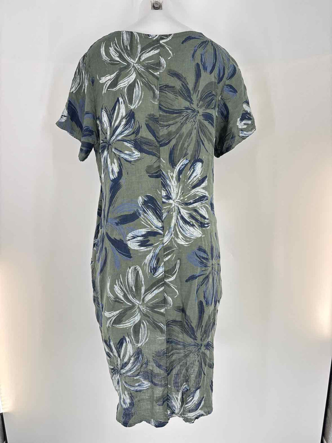 Size M Multi-Color Dress