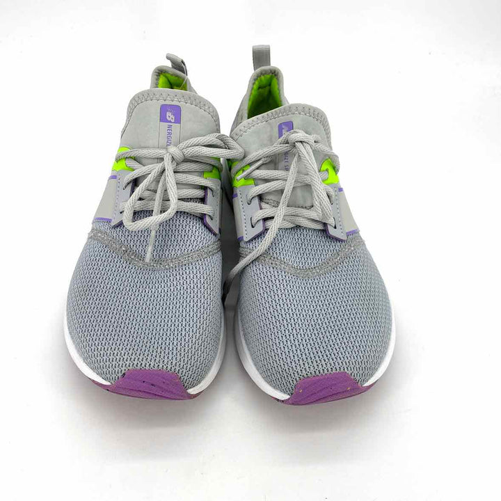 Shoe Size 9 New Balance Gray Knit Sneakers