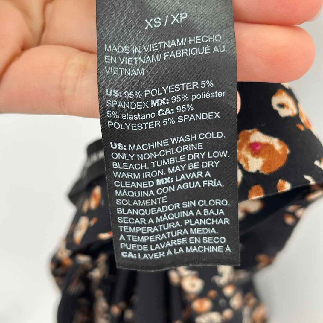 Size XS White House Black Market Black Pants