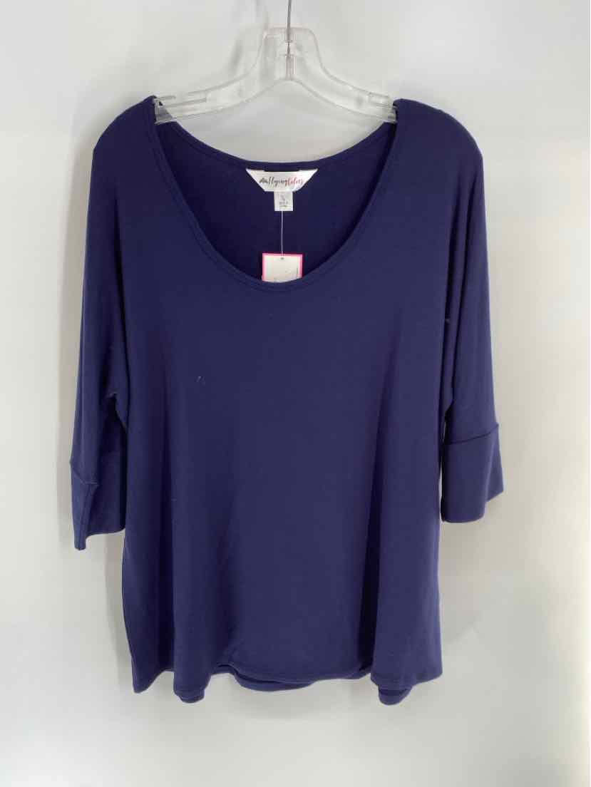 Size L Navy Shirt