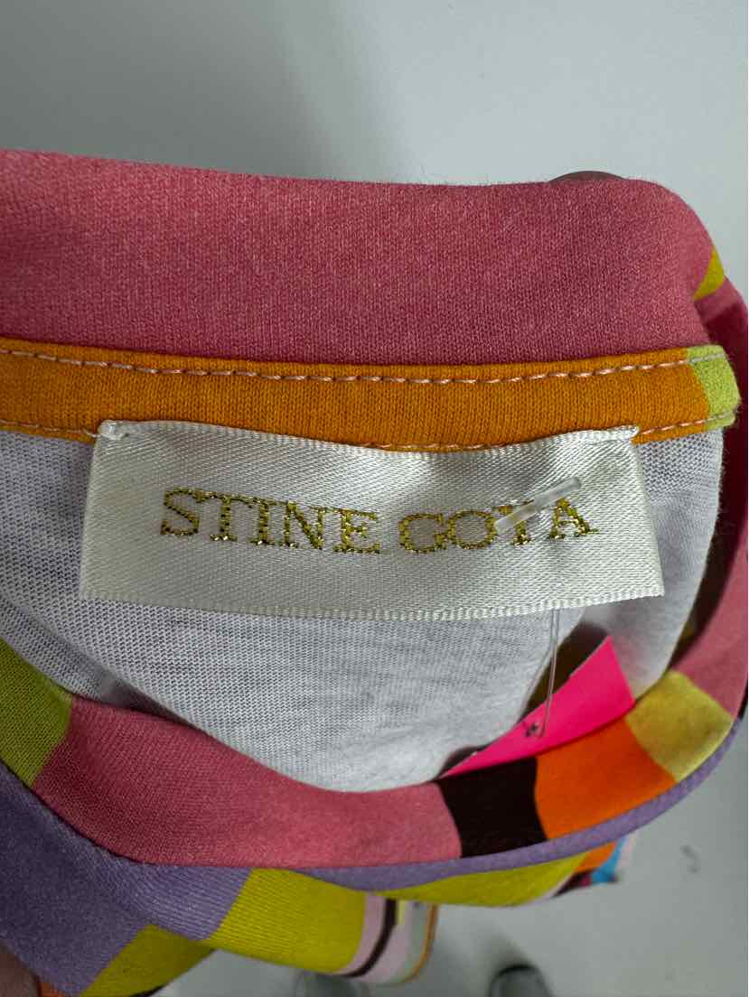 Size S Multi-Color Shirt