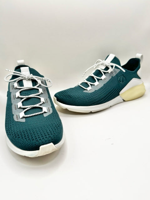 Shoe Size 8 Cole Haan Green Sneakers