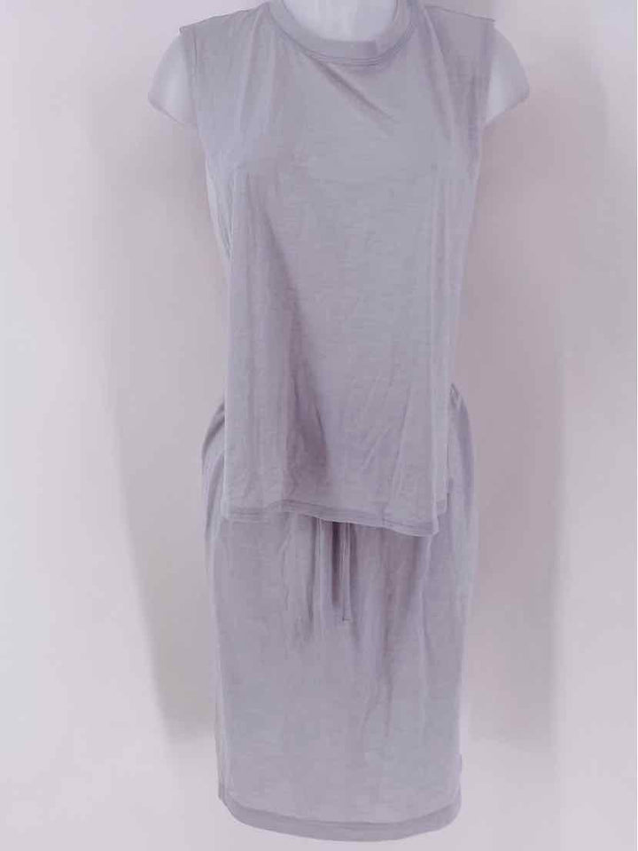 Size 6 Lululemon Gray Skirt