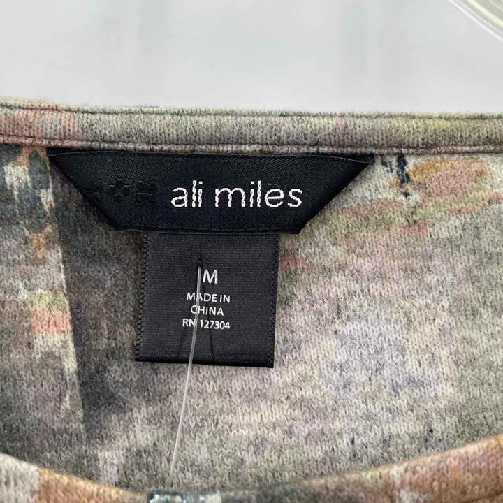 Size M ALI MILES Green Shirt