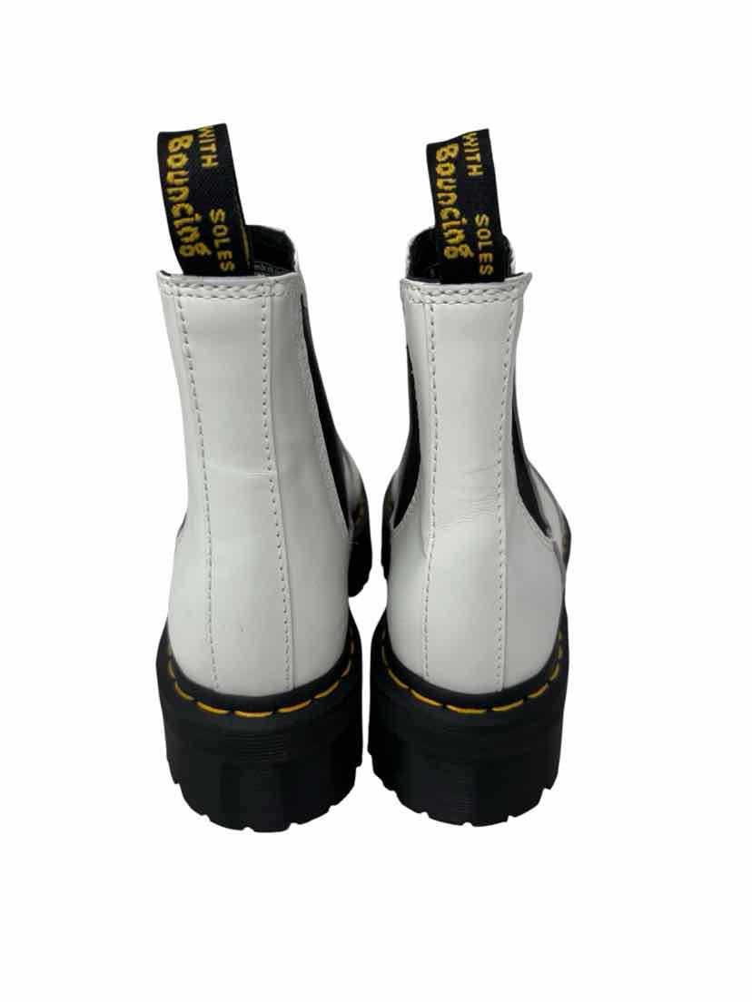 Shoe Size 7 DOC MARTENS White Leather Boots