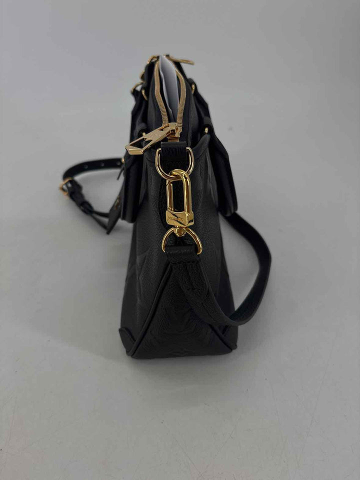 LOUIS VUITTON BLACK PURSE