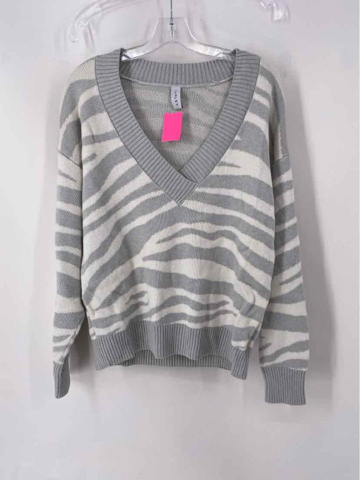 Size XS VARLEY Gray Sweater