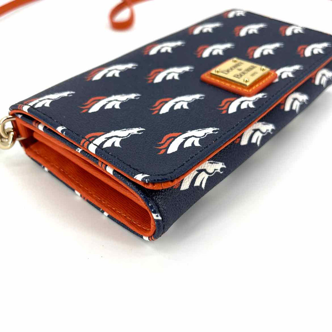Dooney & Bourke Purse