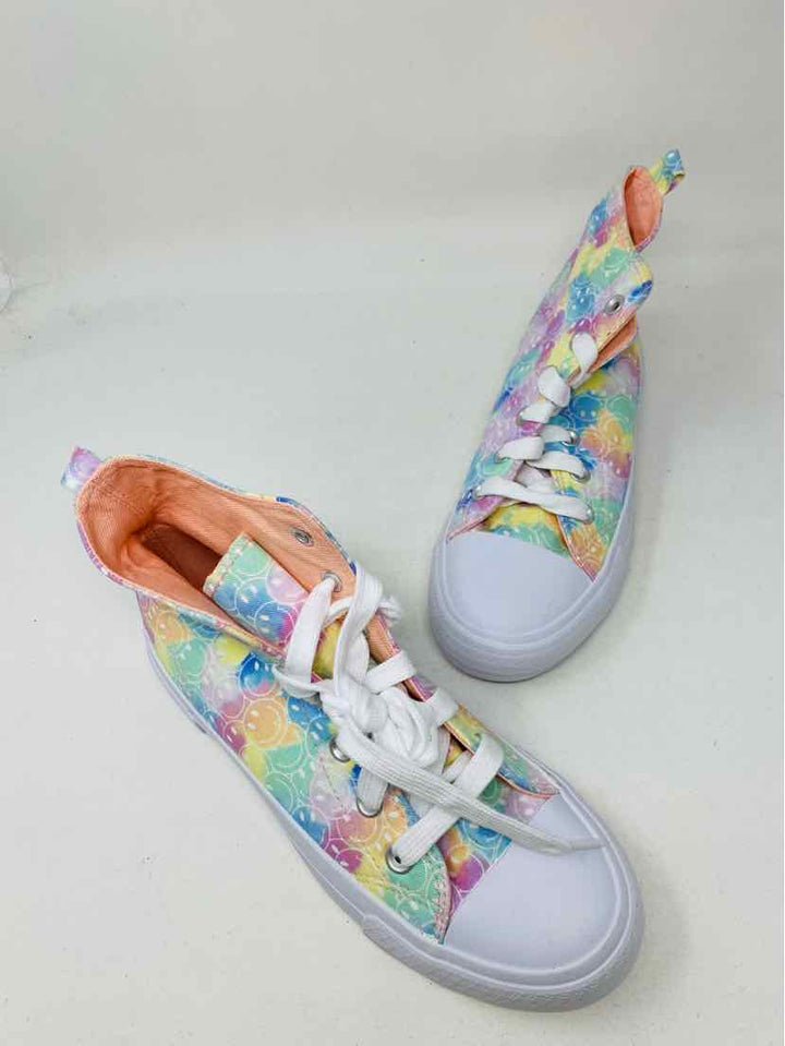 Shoe Size 6 Multi-Color Sneakers