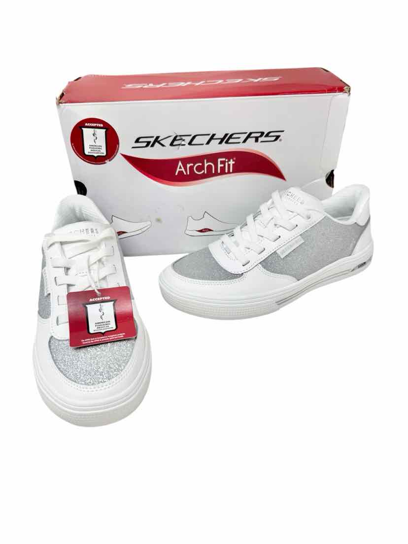 Shoe Size 7 Sketchers White Sneakers