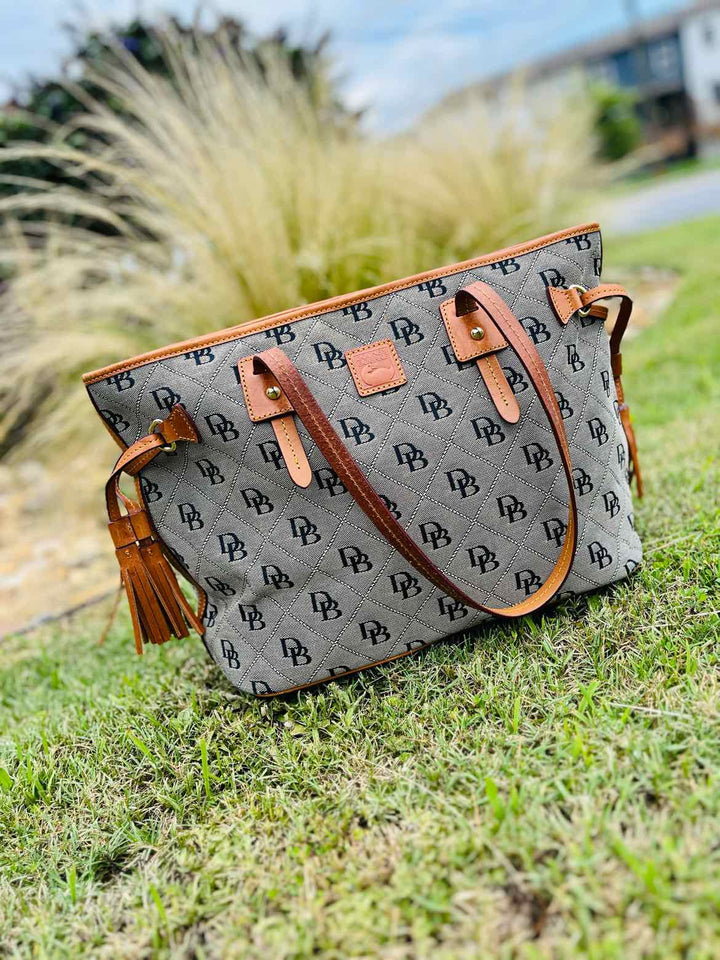 Dooney & Bourke Purse