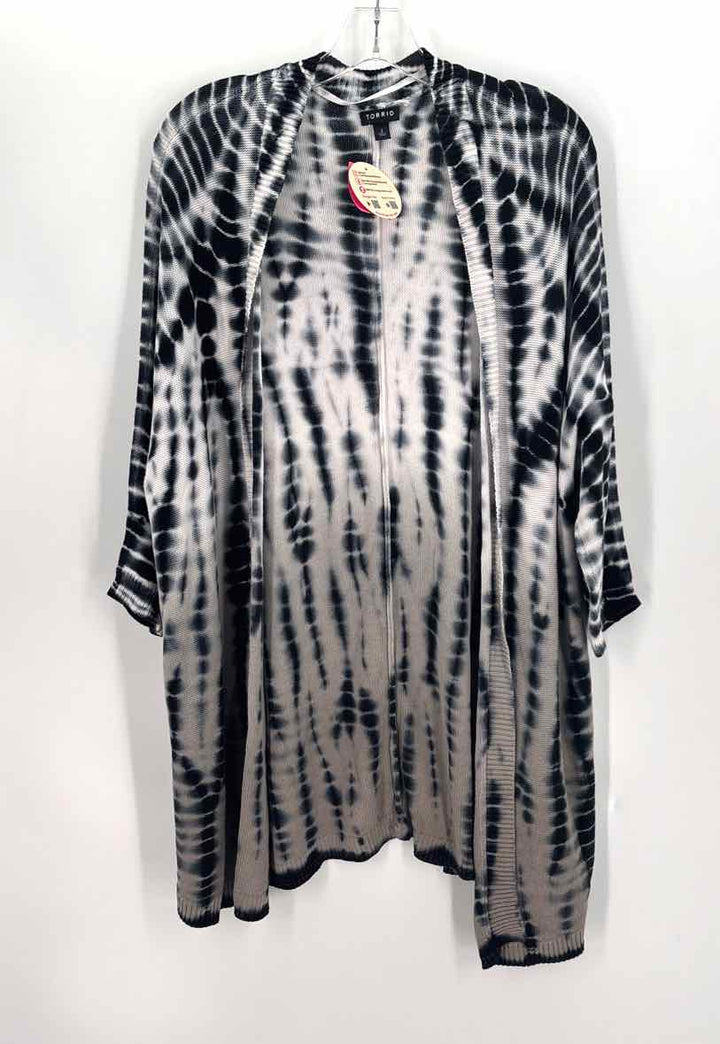 Size 2X Torrid Multi-Color Knit Cardigan