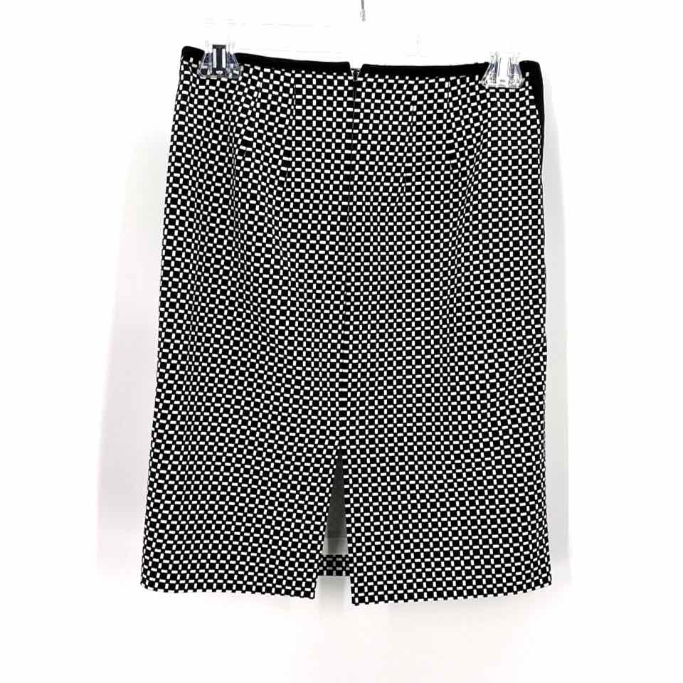 Size 00 White House Black Market Black Skirt