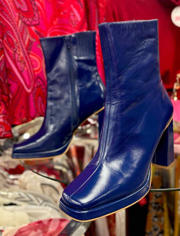 Shoe Size 10 Steve Madden Blue PATENT Boots