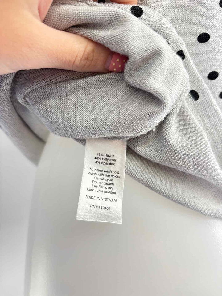 Size M 41 HAWTHORN Gray Shirt