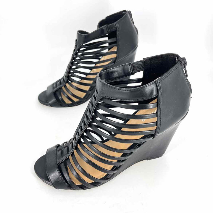 Shoe Size 8 EXPRESS Black Faux Leather Sandals
