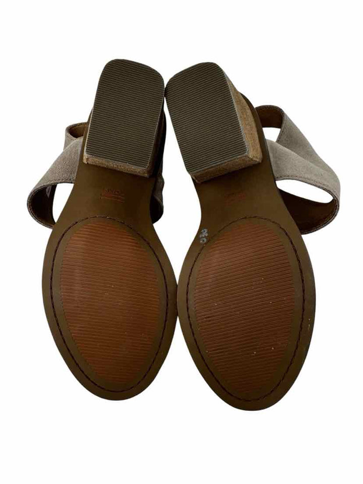 Shoe Size 8.5 Toms Taupe Sandals