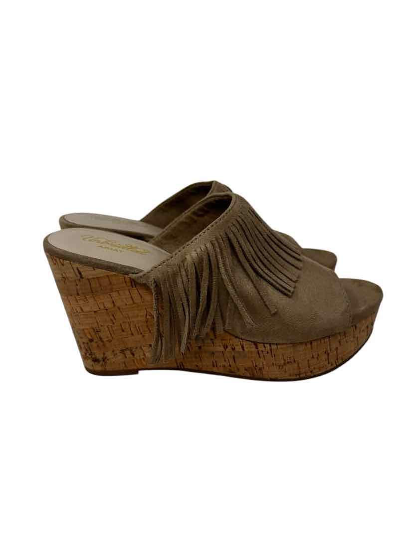 Shoe Size 10 Ariat Tan Suede Pumps