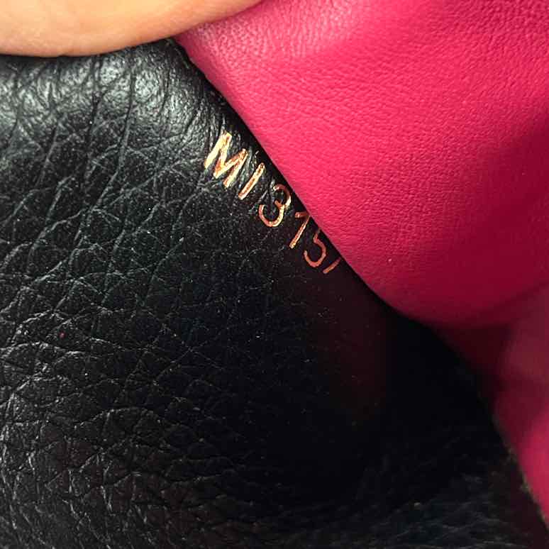 Louis Vuitton Luxury - Wallet
