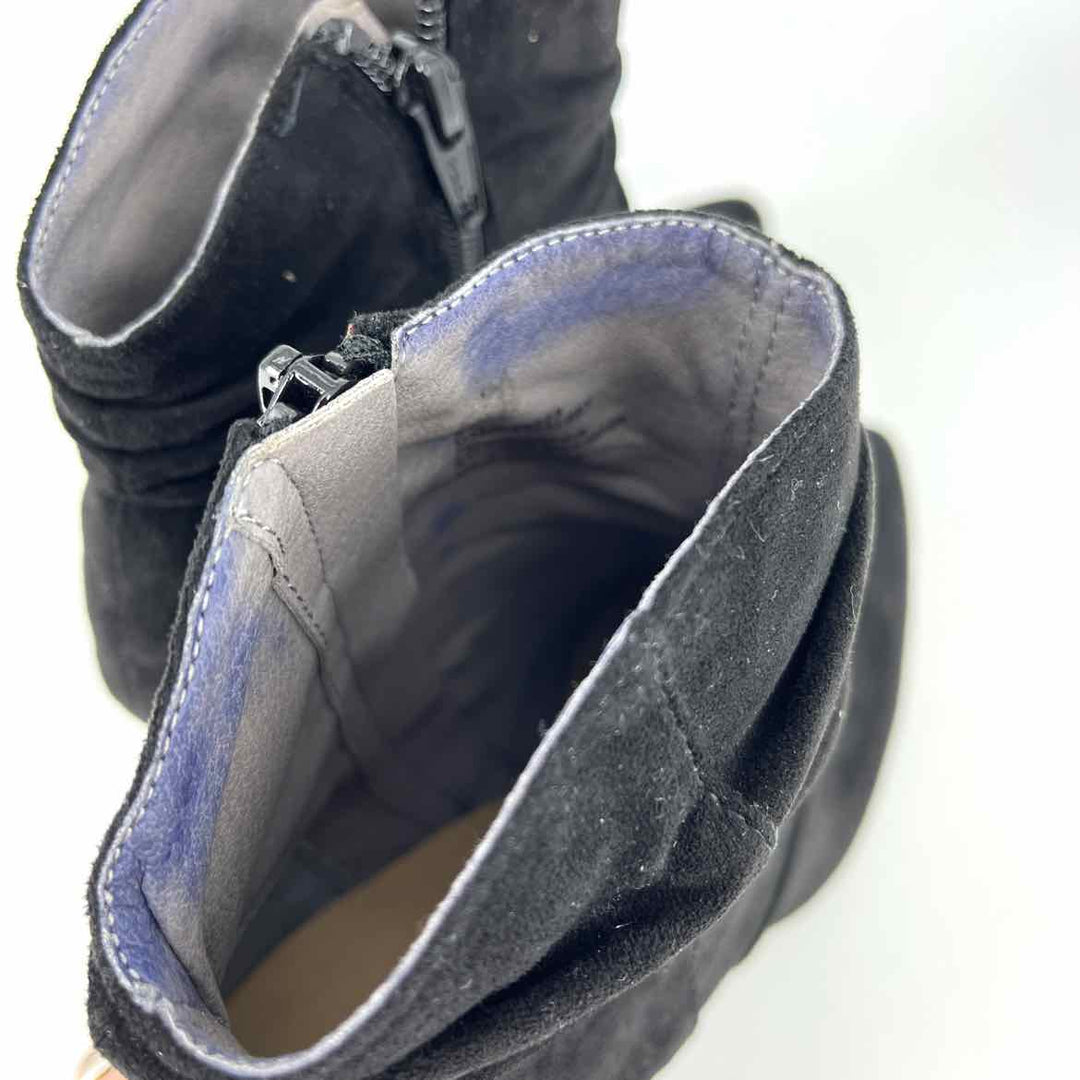 Shoe Size 7 Black Boots