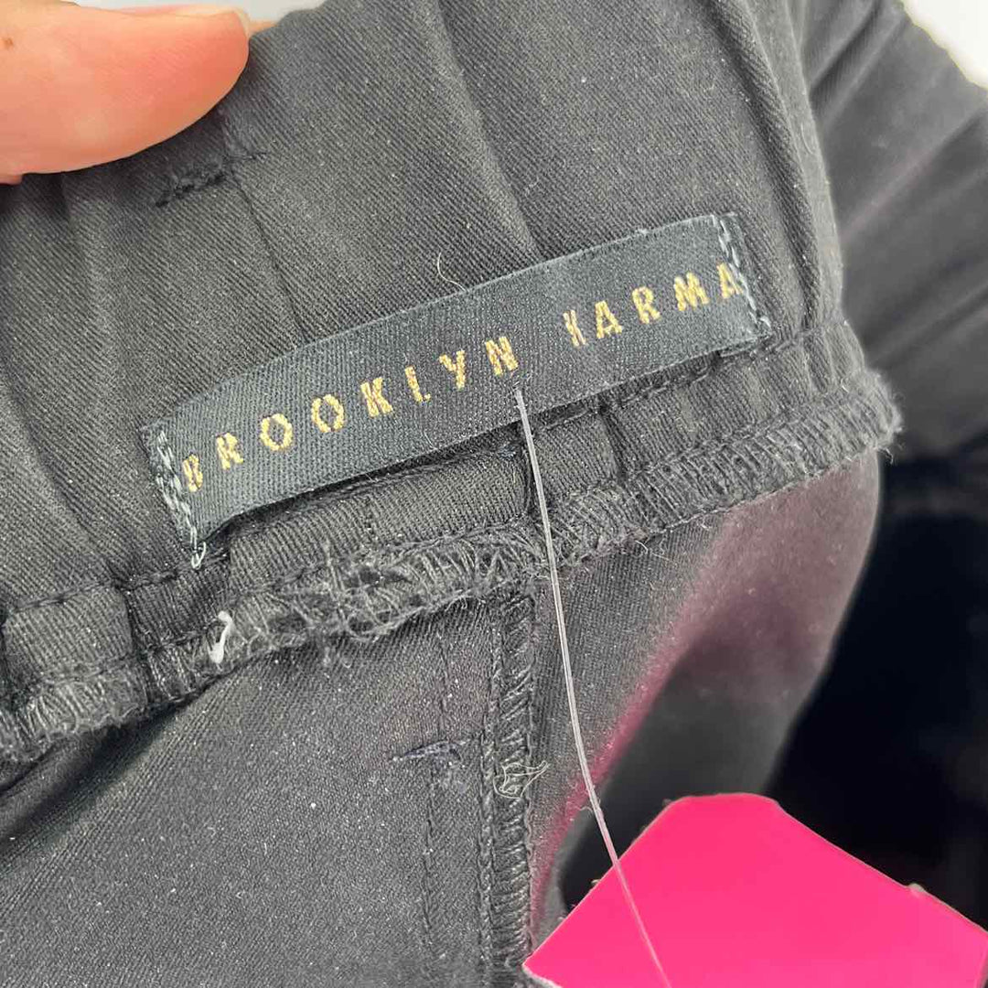 Size M Black Pants