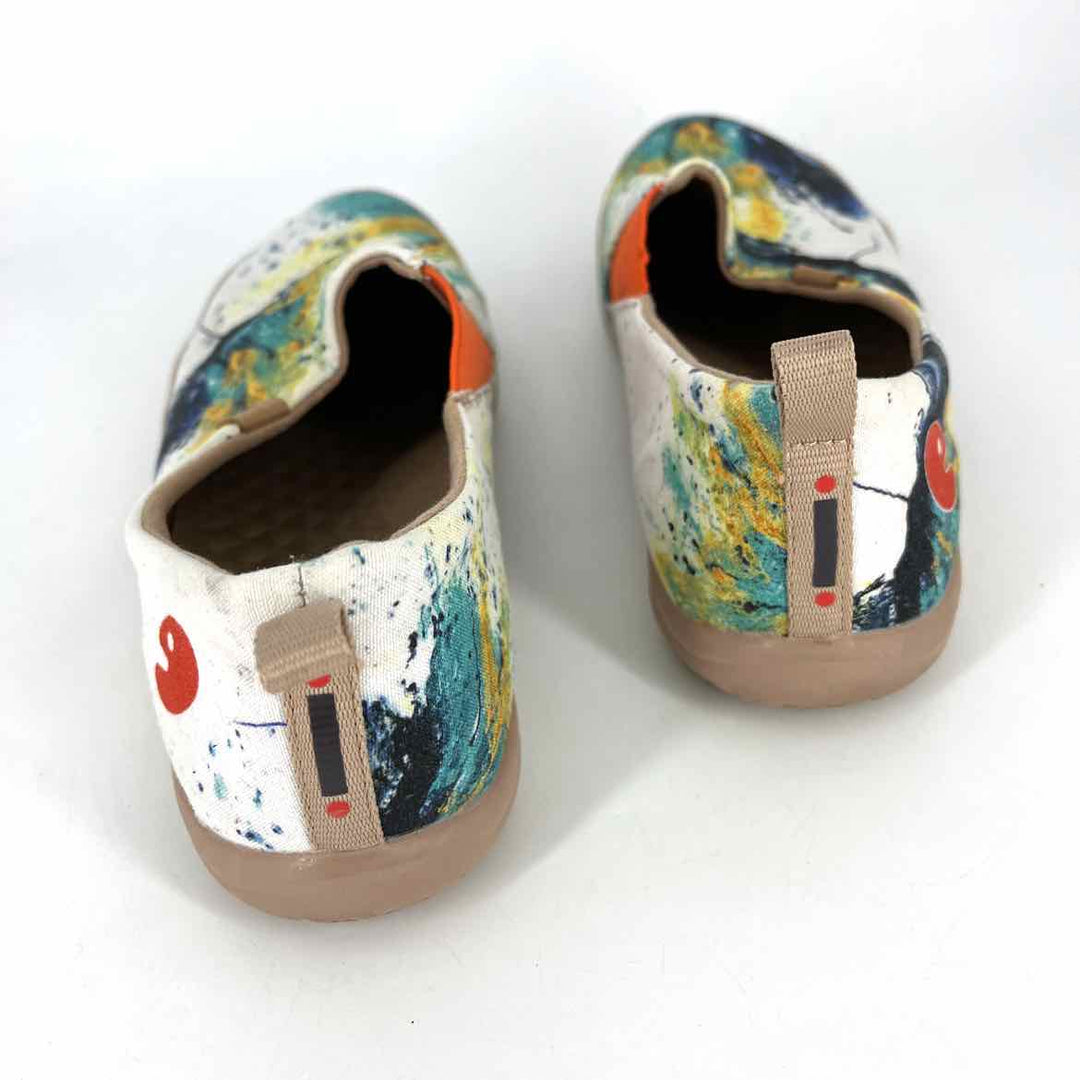 Shoe Size 7.5 White Flats