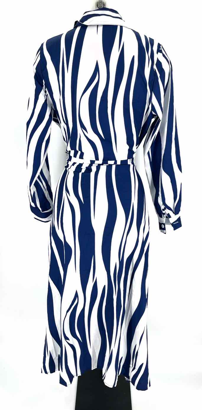 Size M Navy Print Dress