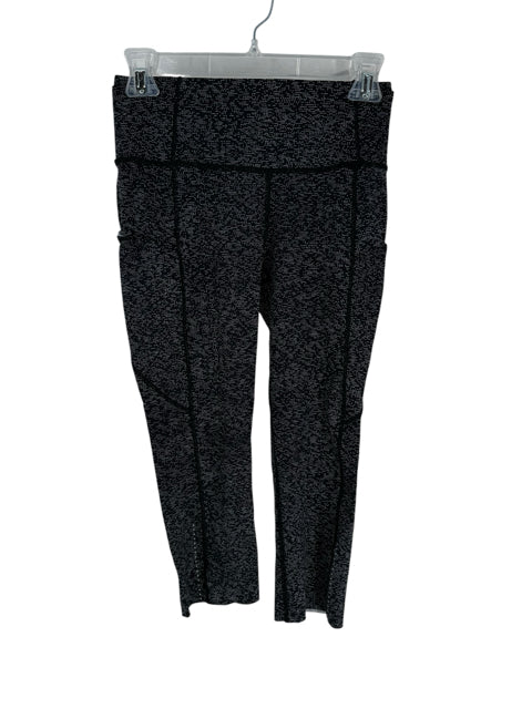 Size 6 Lululemon Black Capri