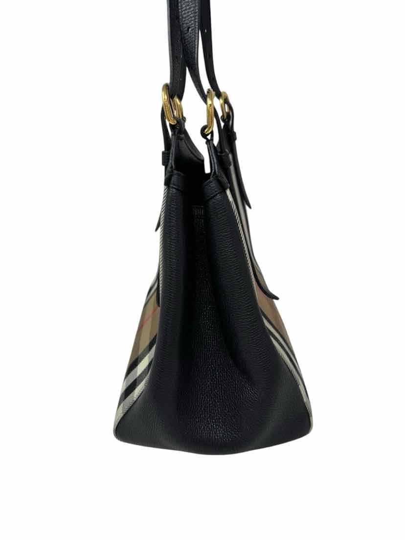 Burberry Luxury - Purse
