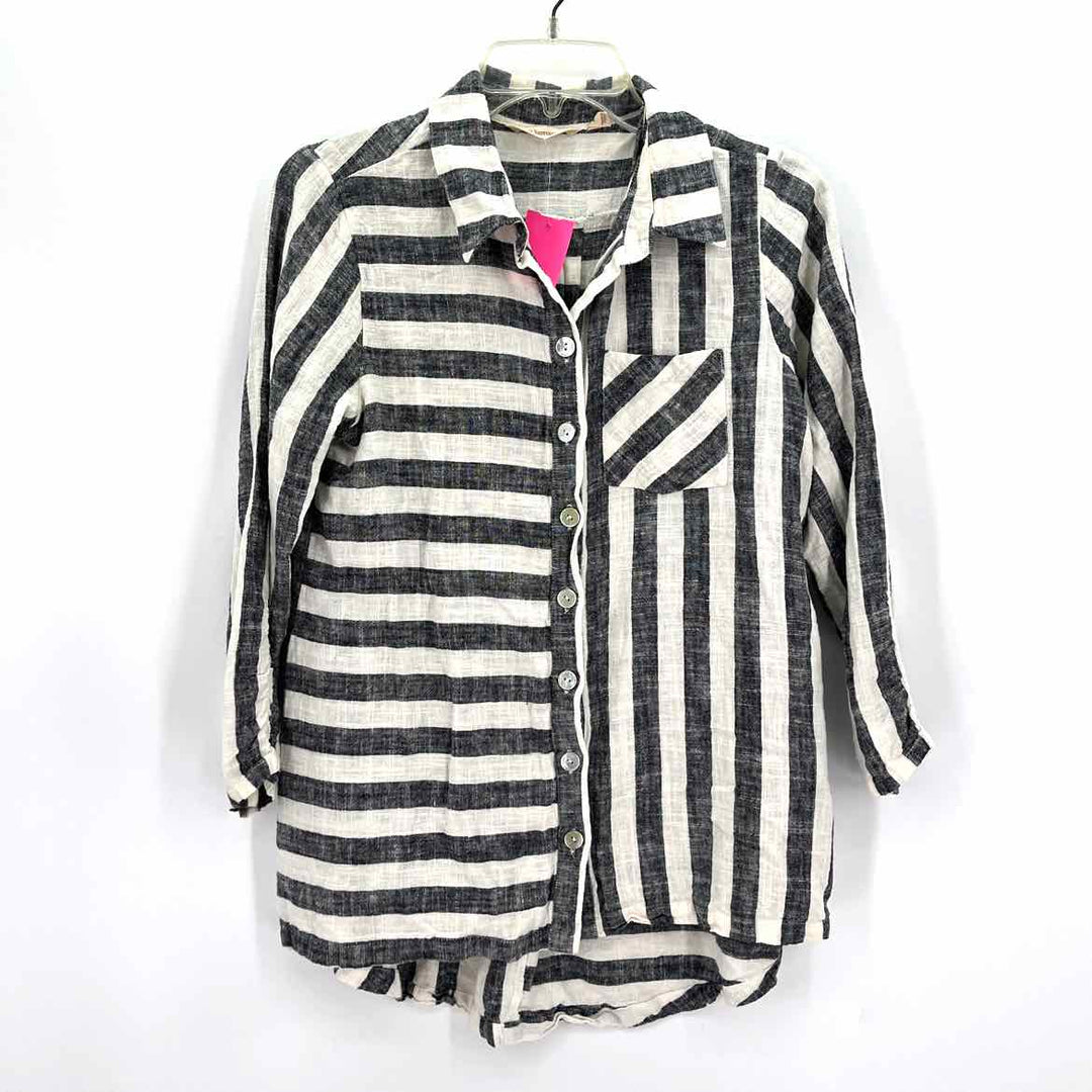Size M SOFT SURROUNDINGS Navy Shirt