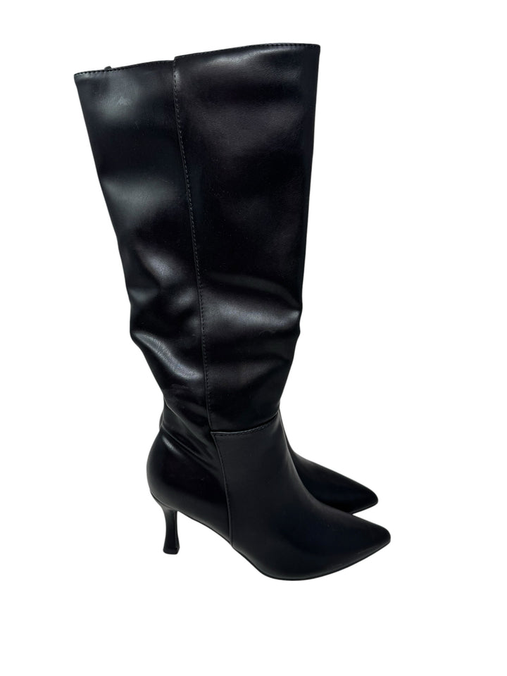 Shoe Size 7.5 Black Boots