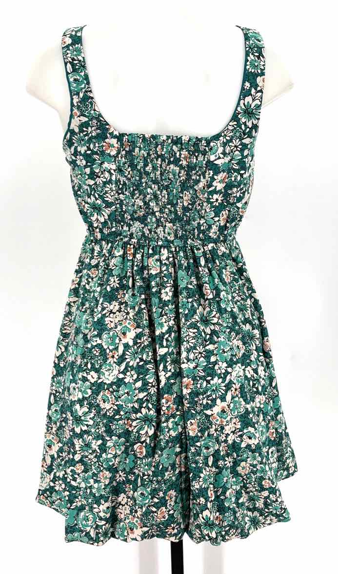 Size M Green Dress