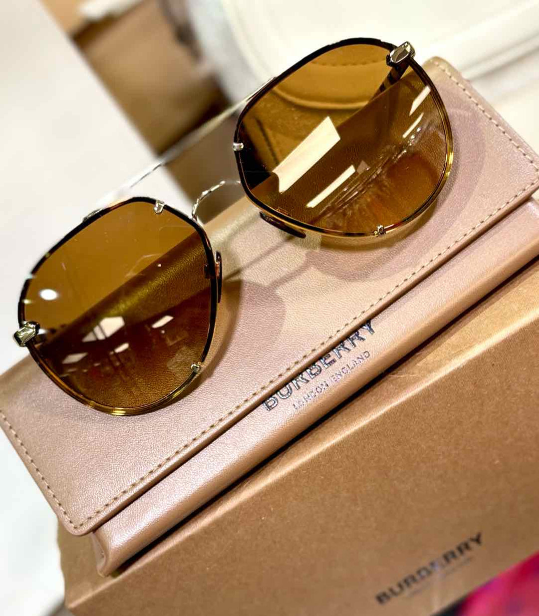 Burberry Luxury - Sunglasses