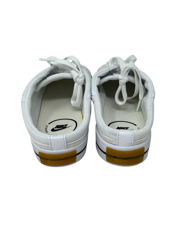Shoe Size 9.5 Nike White Sneakers