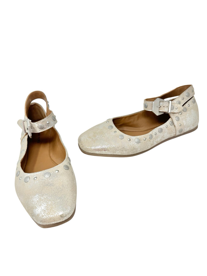 Shoe Size 8.5 FREE PEOPLE Silver Flats