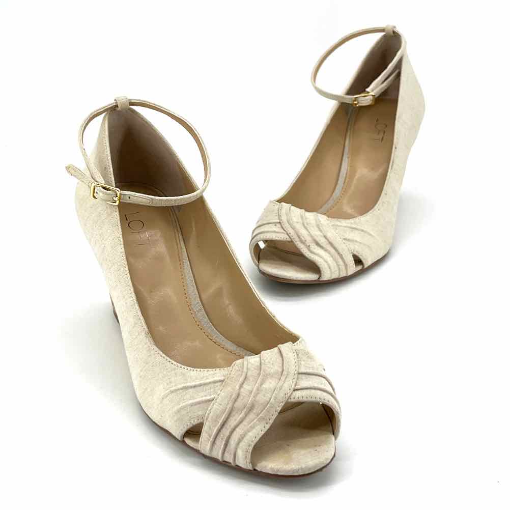 Shoe Size 8 LOFT Cream Wedge