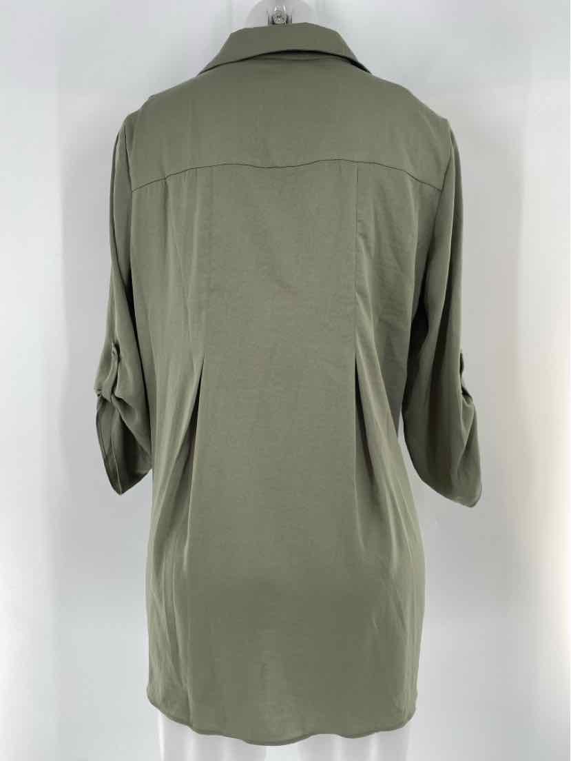 Size M RENAR Olive Shirt