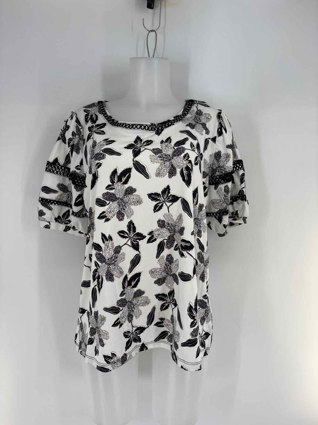 Size L White Print Shirt