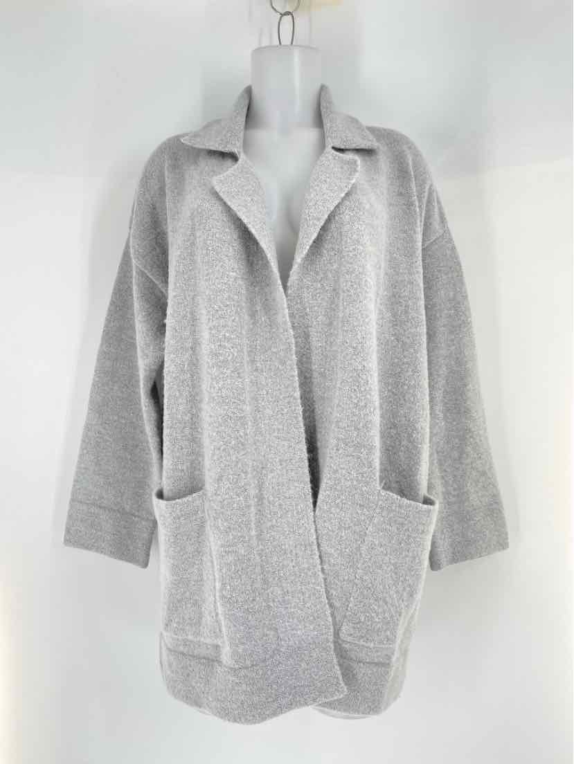 Size M Gray Sweater