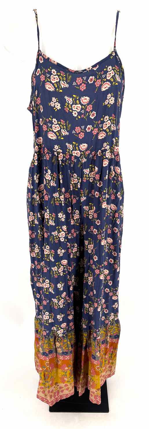 Size M Multi-Color Dress