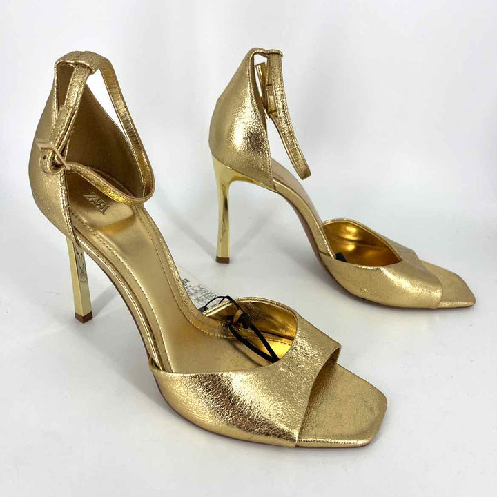 Shoe Size 41 ZARA Gold Pumps