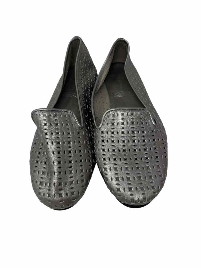 Shoe Size 8 AEROSOLES Silver Leather Flats