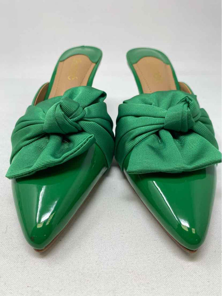 Shoe Size 7.5 J RENEE Green Sateen Pumps