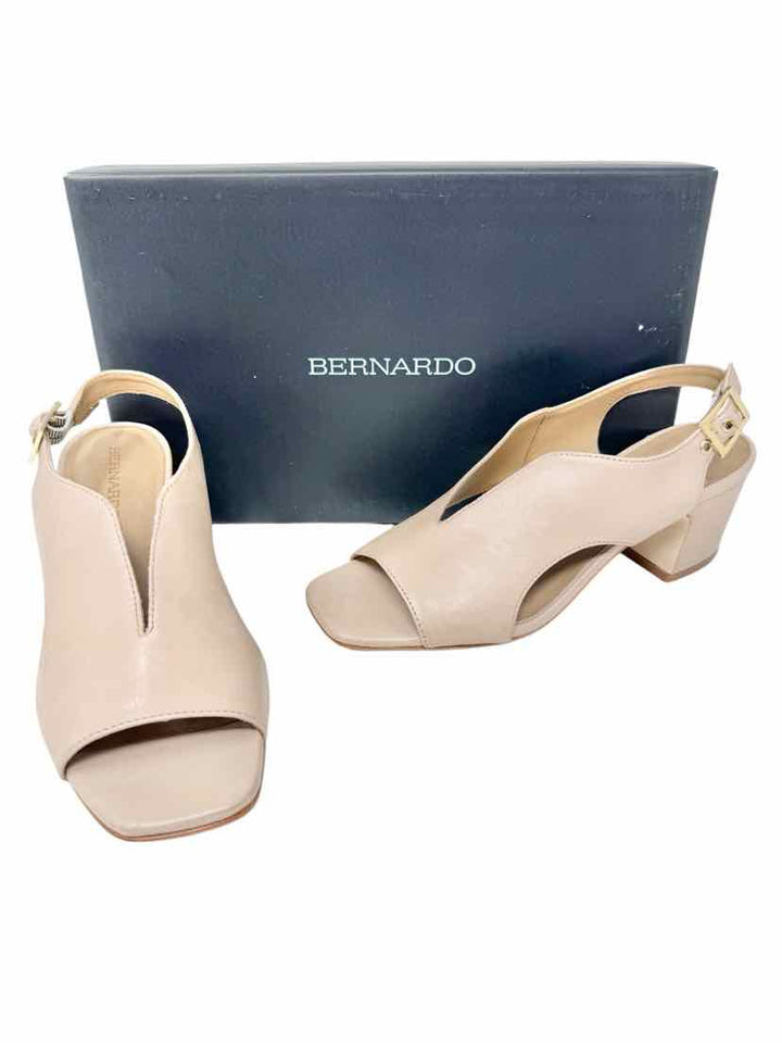 Shoe Size 7 Bernardo Tan Leather Sandals