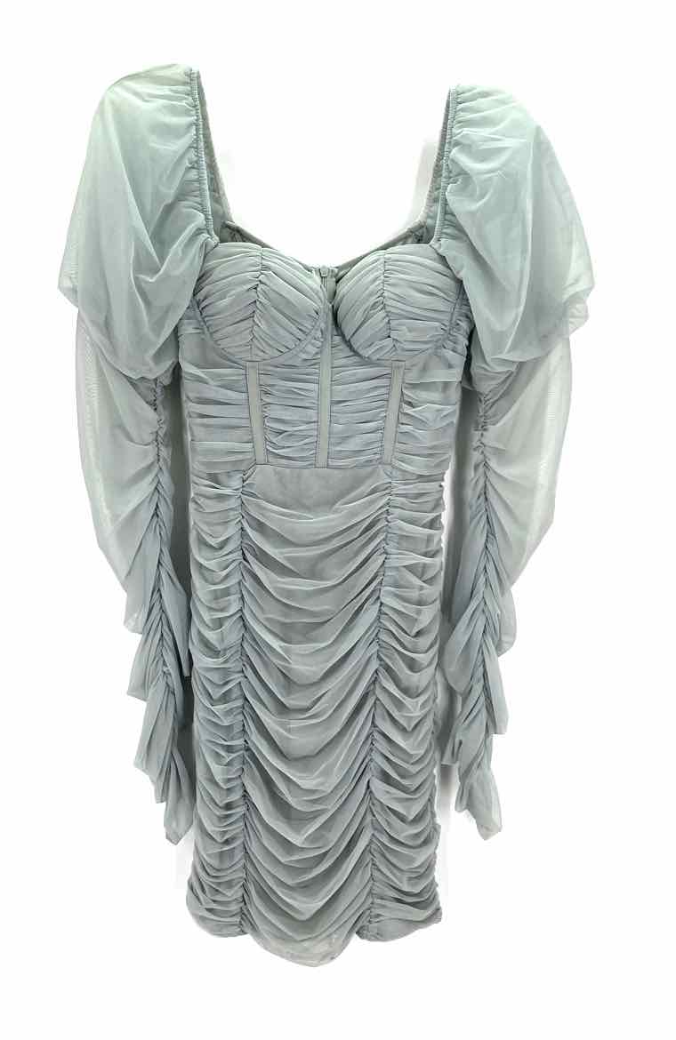 Size 6 BOOHOO Green Dress