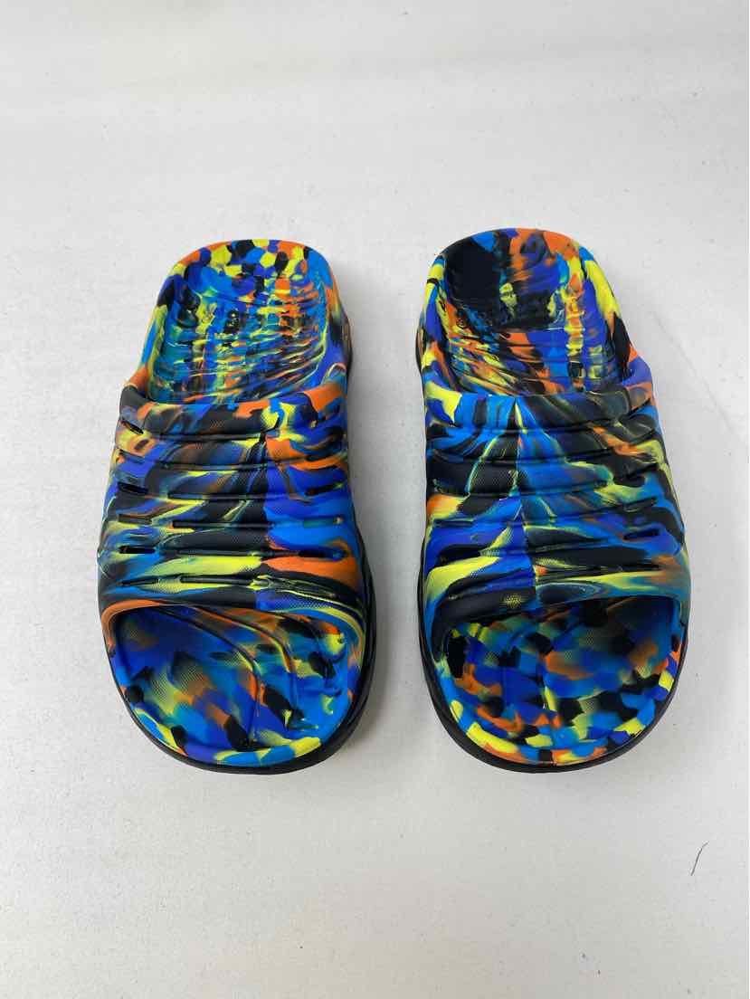 Shoe Size 6 HOKA Blue Print Sandals