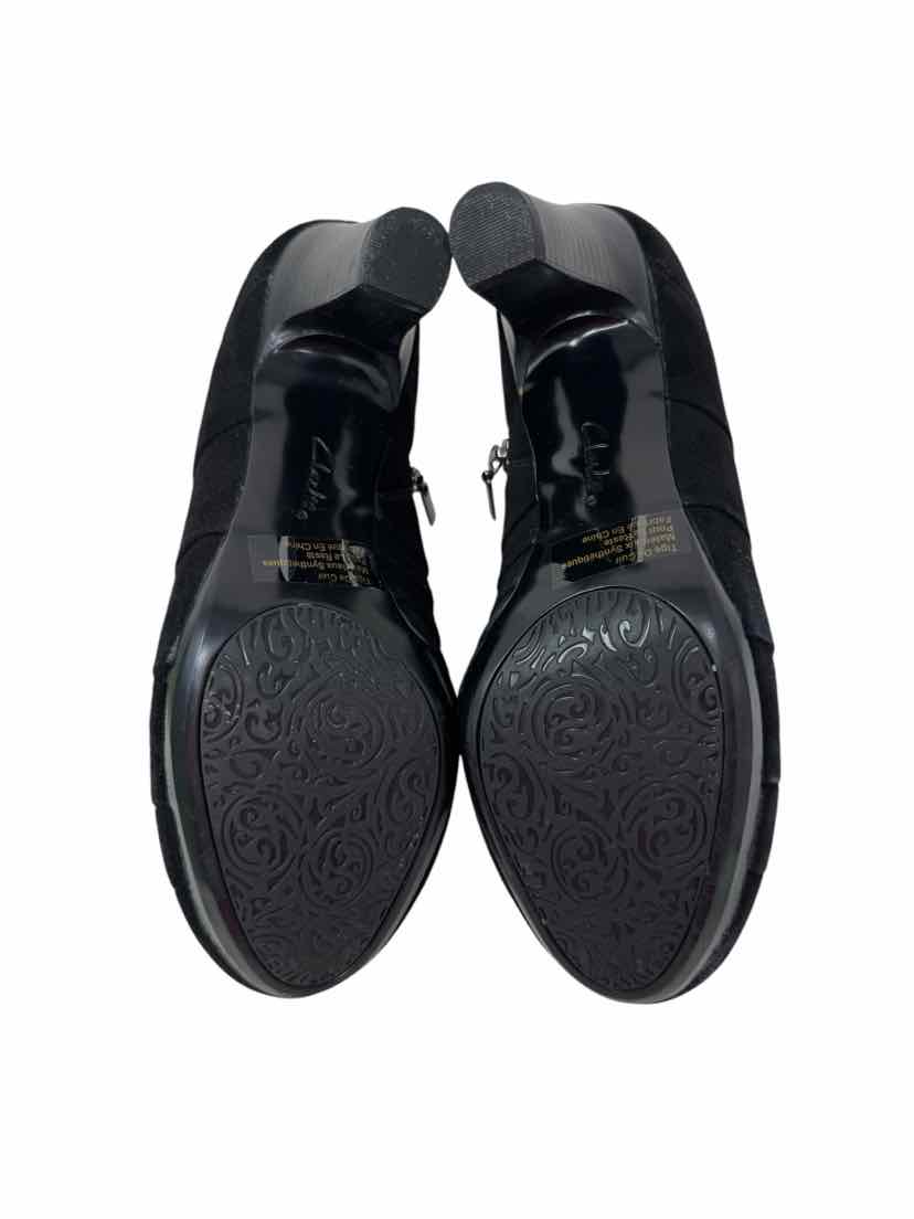Shoe Size 7 CLARKS Black Boots