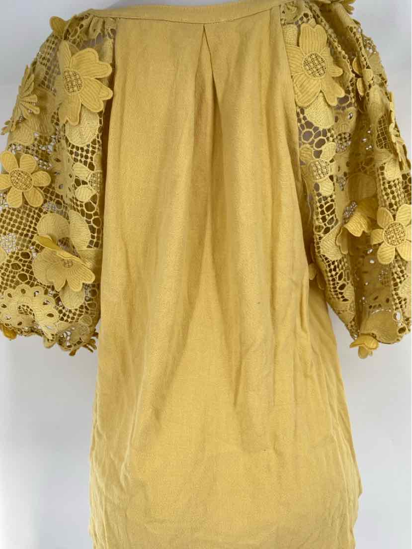 Size L Umgee Yellow Lace Shirt